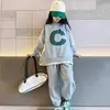 Conjuntos de roupas Autumn Girls Girls Spring Sweater Conjunto de suéter médio e Big Childrens Leisure Sports Fashion Kids Sports 231026