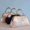 Bolso de noche S Bolsos Monederos Rose Flowers Vintage Bag Shell Lock Cadena Mujeres Hombro Crossbody 231026