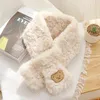 Écharpe coréenne en peluche petit ours mignon pour étudiantes en hiver, polyvalente et chaude, motif animal à col croisé de haute beauté, 2023