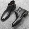 ブーツサイズ40冬のメンで最も暖かい革靴231026