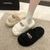 Designer schoenen Harige Platform Sandaal Katoen Slippers Dames Winter Type Pluche Warme Comfortabele Zachte Zool Mode Slide