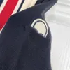 긴 바지와 후드 재킷 두 조각 디자이너 베이비 옷 세트 검은 색 Zip Jacket Cotton Clasual Children Sports Tracksuits 크기 100-160cm