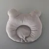 Kuddar födda baby Ushaped Pillow Cotton Bear Excentric Head Correction Forming Children Beddings Bed Products 231026