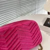 デザイナーショルダーバッグの女性クロスボディバッグベルベットカメラハンドバッグブランドルクソリ財布チェーンファッションハンドバッグ