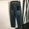 Taille haute femmes Jean droit pantalon avec chaîne taille ceinture Denim pantalon pour femmes brodé poche Design Jean pantalon