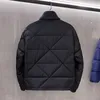 2023 Designer Mens Down Down Down Down Haftowana odznaka damska z kapturem odzież wierzcha parkas zimowa ciepła puffer kurtka męska ubranie męskie