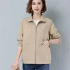 Casacos de Trench Femininos Mulheres de Meia Idade Casaco Jaqueta Dupla Camada Forrada Casual Curto 2023 Primavera Outono Solto Grande Tamanho Windbreaker