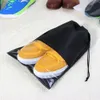 Armazenamento de sapatos não tecido de 3 cores Bolsa Chinelo com cordão Bolsa Armazenamento de sapatos Bolsa com janela transparente