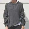 Caractéristiques des pulls pour femmes : ce pull est fait de couleur unie tricoté avec une texture de fil de sable grossier et un aspect général simple A.