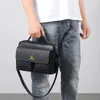 Sacos de laptop vintage bolsa de ombro mini maleta para homens negócios tote pu bolsas de couro bolsa ipad breifcases lado quadrado crossbody 231027