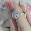 Anel de designer de luxo feminino redondo amor 3a moissanite anéis de diamante jóias pt950 banhado namorada presentes noivado anel de casamento 1884