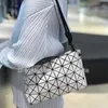 Przekątna japońska torba Lingge House Women's Handheld Summer Geometryczne ramię trójwymiarowe sznur