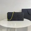 Bolso clásico Bolso de hombro negro para mujer Bolso con cadena dorada a la moda