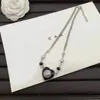 Collier avec pendentif en perles pour femmes plaqué argent 925, collier de styliste en cuir, style boutique, diamant, cristal, pendentif en forme de cœur, nouveau bijou d'amour romantique