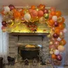 Décorations de Noël 138 pièces Kit de guirlande de ballons d'automne Ballons orange bordeaux feuilles d'érable pour la récolte d'automne Décorations d'automne de fête de Thanksgiving 231027