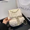 Moda mochila fábrica % 85% atacado e varejo xiaoxiang mochila duma pequena feminina lingge ovelha cordão corrente mini saco de livro