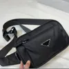 Tasarımcılar Fanny Pack Luxurys Erkek Bel Çantaları Tasarımcı Bumbag Classic Crossbody Omuz Paket çantası Bumbags Kemer Cüzdan Black Versatile226p