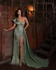 Glamoureuze zeemeermin prom-jurken Designer V-Neck Mouwess Lace Appliques Side Split Backless Satin Train Plus Size Custom Made Party Dress Vestido de Noite