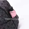 Diamond Men and Women 2024 Tote três mansões Mesmo estilo mochila geométrica com luminosa para mudança de cor Moda de grande capacidade