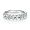 Luster Trendy 925 Sterling Silver Gold Plated Prong Set 2.1ct Princess Cut Half Moissanite Eternity Band för kvinnor