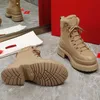 Дизайнерские женщины Martin Boots High Top Casual Snow Boots с заклепками отделкой ногочной каблуки верхняя и шерстяная подкладка Lady Outdoor Sports Shoes обувь