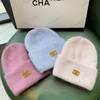 Chapeau de créateur pour femmes bonnet de luxe casquette pour hommes chapeau français chapeau chaud en laine extensible à la mode pour hommes élégant lettre cachemire chapeau d'hiver casquette