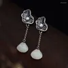 أقراط متدلية في 925 فضية عتيقة الأسلوب العرقيون الطبيعي Hetian White Jade Love Leaf Peng Pearl for Women Jewelry