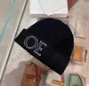 Skull Caps 2023 Triomphe Berretti Protezione per le orecchie Caldo cappello antivento Moda Casual Beanie Outdoor Viaggi Sci Indossabile