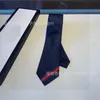 Krawatten Designer G Bienenmuster Streifen bedruckte Krawatte Handgefertigte Krawattenzubehör Heißer Verkauf Stil I67N