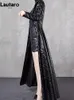 Skóra damska Lautaro Autumn wyjątkowo długi czarny błyszczący odblaskowy krokodyl nadruk Patent sztuczny płaszcz dla kobiet z podwójnym szczeliną