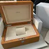 Solid Wood High-end Watch Box Watch Storage Box Men's Matching Box Piano Paint med låslogo