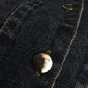 Luxus Stickerei Tasche Jacken Weibliche Marke Mantel Jeans Oberbekleidung Klassische Taste Strickjacke Mantel Street Style Denim Jacke