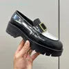 Kadın Loafer Buzağı Metal Metal Soafers% 100 Gerçek Deri Tasarımcı Oxford Ayakkabı Mokasenleri Lüks Elbise Ayakkabı Platformu Platformu Boyut 35-42 Dermal Sole Penny Loafer Kadın