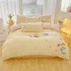 Bedding sets Cute Cartoon Duck Rabbit Bear Decal Children S Set Double Bed Large Duvet Cover Sheet Pillowcase Four Piece 231027