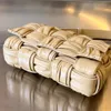 10A Top-level Replication BV's PADDED CASSETTE sac à bandoulière froissé 19cm sacs à bandoulière design sac cosmétique en cuir véritable livraison gratuite VV026