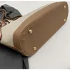 Retro mode grote schoudertas voor dames Nieuwe klasse Grote capaciteit pendeltas Casual reizen Open Crossbody Kerstcadeau