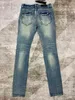 jeans för män staplade jeans män väl slitna vintage denim indigo italienska stretch denim mocka lappar vid knän tvätt förstörda patched-knappflug-jeans