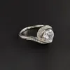 Anello di design da donna di lusso rotondo amore 3A moissanite Anelli di diamanti Gioielli PT950 placcato fidanzata Regali Anello di fidanzamento nuziale 1884