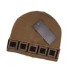 Winter Desingers Luxurys Beanie Bonnet tricoté chaud Protection de l'oreille Tempérament décontracté Casquette froide Casquettes de ski Option 23 couleurs à choisir très agréable P-9