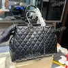 Large Capacity Portable Women Shopping Shoulder Bag Matelasse Chain Leather Quilted Luxury Handbag Gold Silver Hardware Crossbody Travel Suitcase Sacoche 39CM