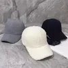 Francia Cappello a secchiello stile parigino cappello firmato lusso Guerra m Cappello a secchiello peloso uomo e donna fascino elegante Tendenza moda casual quattro stagioni regali cappello a canale invernale