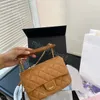 Vente en gros Nouveau sac de soirée de créateur Sac à chaîne d'embrayage de luxe pour femmes Sac à bandoulière de mode pour femmes Quincaillerie argentée Sac à main en peau d'agneau Portefeuille fourre-tout Sac de transport