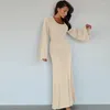 カジュアルなドレス泡立つスクープネックレースアップリブマキシドレス女性長袖ファッションスリムルーズ包帯2023年の堅実な女性
