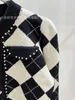 Chandails pour femmes Designer Version haute automne et hiver nouveau court noir blanc diamant plaid décontracté col rond à manches longues tricoté cardigan haut pour les femmes VARL