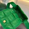 10A Replicação de nível superior Bolsas cassete de doces da BV Designer de couro de vaca feminino acolchoado Mini bolsa 12cm Fshion Couro genuíno Bolsas de ouro verde Frete grátis VV034