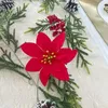 Dekoracyjne kwiaty symulowane winorośl z jagodami Świąteczna girlandia sztuczna zieleń na świąteczne dekorację domową dekorację realistyczną