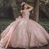 2024 Rose Gold Sparkly Crystal Appliciques Pärlor Crystal Bow Quinceanera Dresses Ball klänning från axeln söta vestidos de 15 flickor