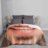 Coperte Abbastanza caucasico Barba Uomo sorridente Maschera divertente Aria condizionata Coperta morbida Bocca Denti Freckies