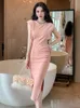 Vestidos casuales básicos Elasticidad Midi Vestido Mujeres Rosa Negro Elegante Dama Ropa Cintura Abierta Pliegues Split Bodycon Robe Femme Sexy Sweet Vestidos 2024