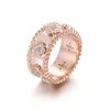 Designers New Four Leaf Grass Ring Classic Lucky Grass Diamond Light Luxury Ring Fashion Versatile Gold Flower Couple Tail Ring Gift